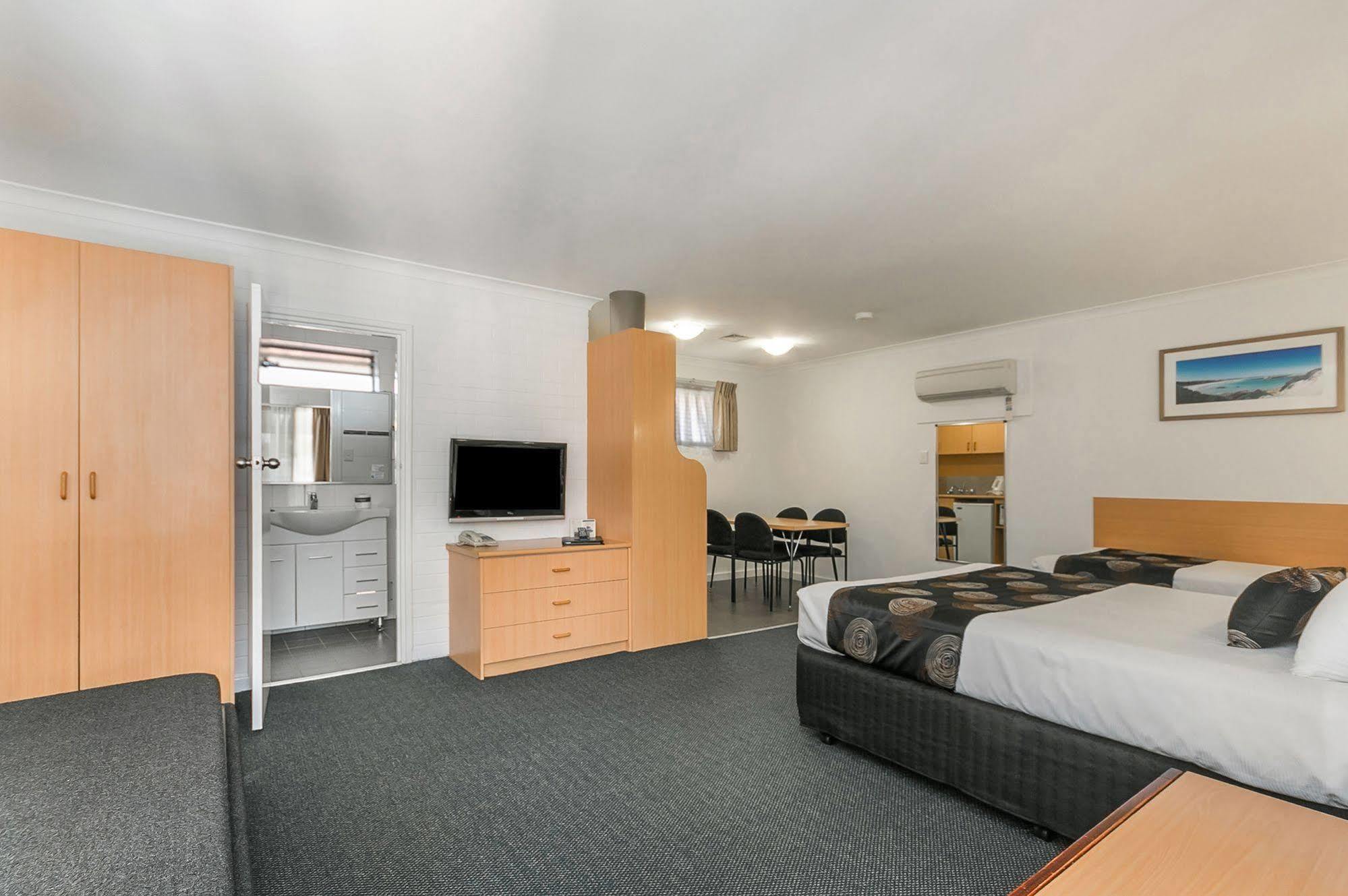 Flag Motor Lodge Perth Luaran gambar